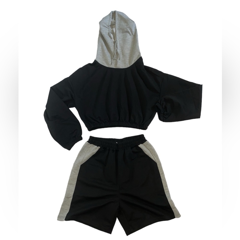 Brand new | It is a medium size sports set